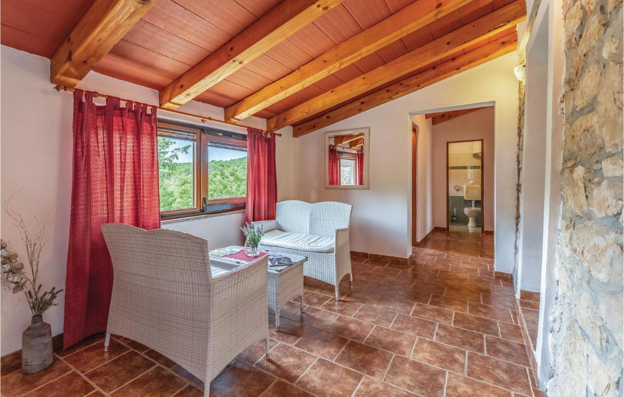 2 Bedroom Amazing Home In Rakotule Экстерьер фото