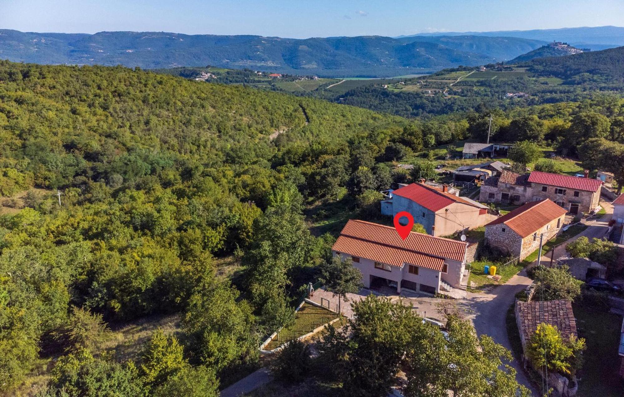 2 Bedroom Amazing Home In Rakotule Экстерьер фото
